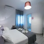 Alojamento de Acomodação e Pequeno-almoço Brothers Vomero Nápoles