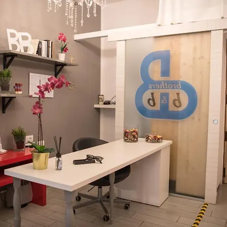 Brothers Vomero Couette-café Naples