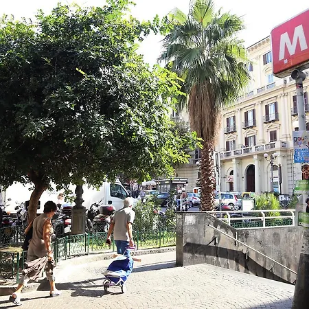 Brothers Vomero Couette-café Naples